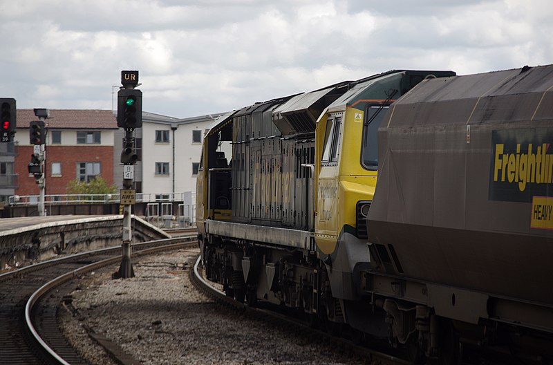 File:Bristol Temple Meads railway station MMB 73 70004.jpg