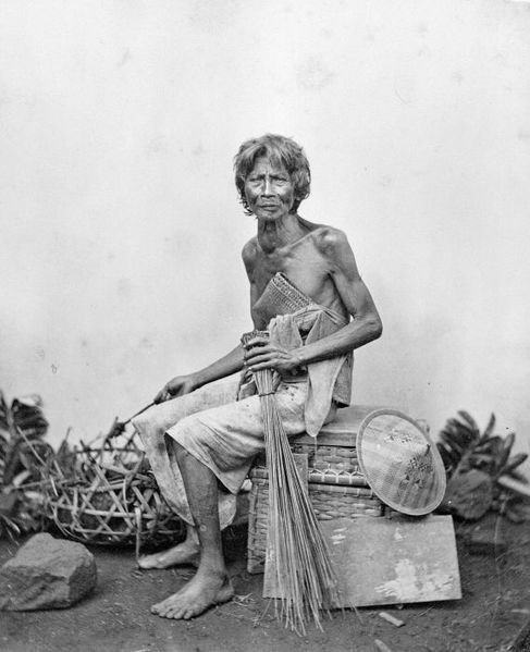 A Sudra caste man from Bali. Photo from 1870, courtesy of Tropenmuseum, Netherlands.