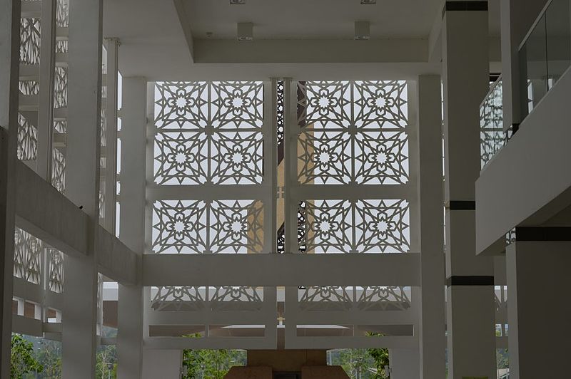 File:CYBERJAYA MOSQUE 53.JPG