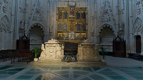 Capilla de Santiago de la catedral de Toledo, de Hannequin de Bruselas. Obsérvese la coherencia estilística entre la traza arquitectónica y el retablo.