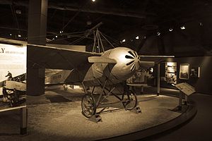 Caproni Ca.18: Storia del progetto, Tecnica, Impiego operativo