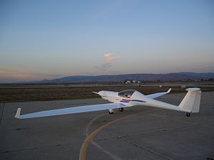 Carat motorglider on ground.jpg