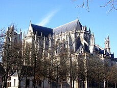 Catedral de Nantes, el presbiterio visto desde el Paseo de Saint Pierre
