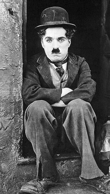 File:Chaplin in 1921 (cropped).jpg