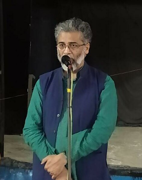 File:Dipankar Bhattacharya speaking at a public meet in Jalpaiguri, West Bengal in 2021 (cropped).jpg