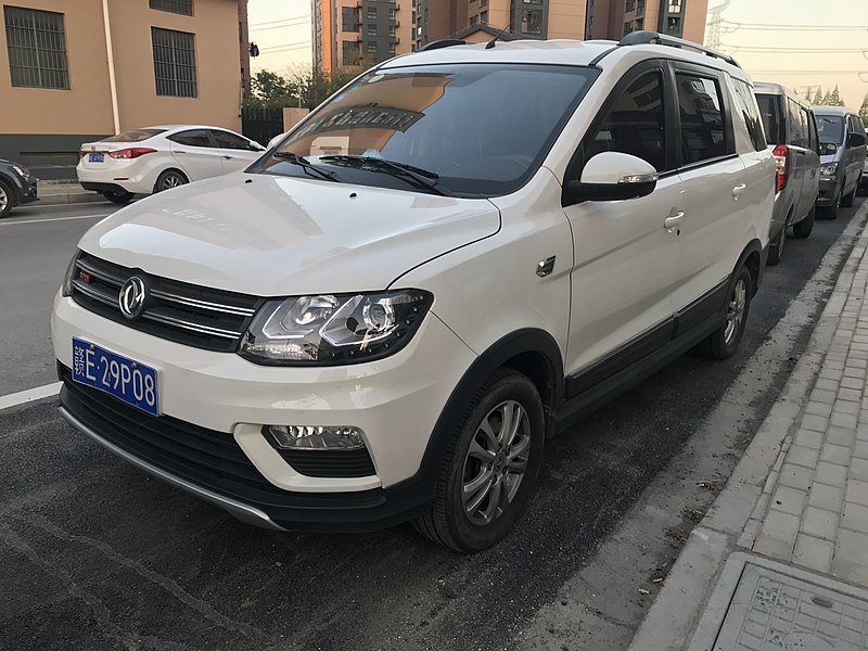 File:Dongfeng Fengguang 370 01.jpg