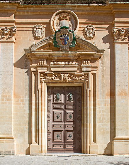 The cathedral's doorway Door (6815668556).jpg