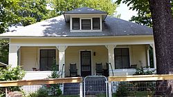 Dr. Cleveland Hollabaugh House 001.jpg