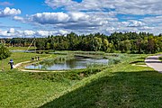 English: Dzivivielka pond and park. Minsk, Belarus Беларуская: Дзівівелка: сажалка і парк. Мінск, Беларусь Русский: Пруд и парк Дививелка. Минск, Беларусь