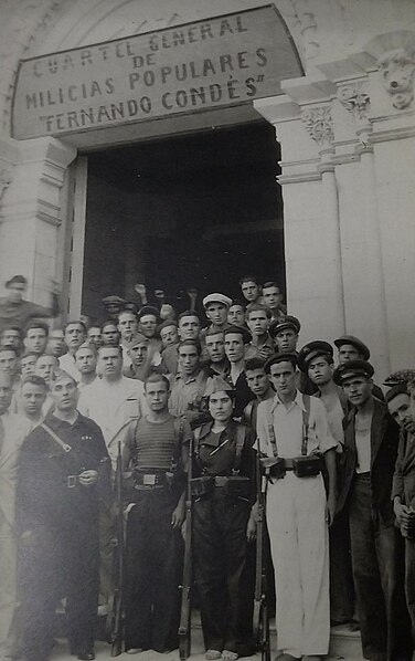 File:Enlisting in the Spanish Civil War.jpg