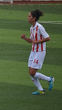 EsraÖzkan01.JPG