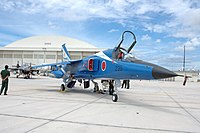 航空自衛隊創立50周年記念塗装機（235号機、嘉手納基地で撮影）