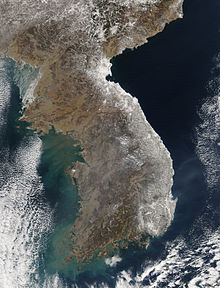 Heavy snow fell on eastern Korea in February 2011 Feb 2011 Heavy Snow on the Korean Peninsula.jpg