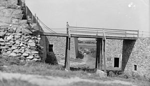 Fort ticonderoga drawbridge to demilune.jpg