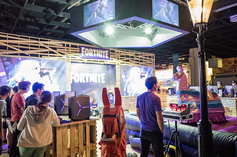 File:Fortnite at Gamescom 2017.jpg