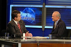 Cavuto interviewing Fred Thompson in October 2007 Fred interviewed by Neil Cavuto (1676450653).jpg