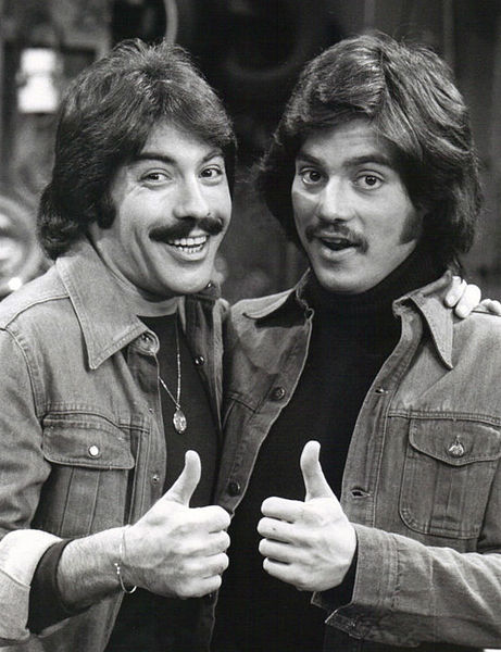 File:Freddie Prinze Tony Orlando Chico and the Man 1976.JPG