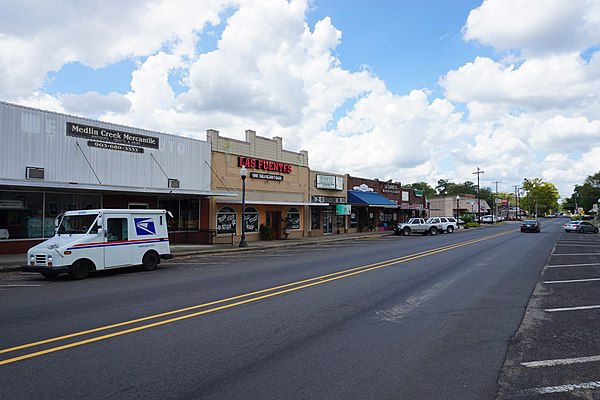 SH 154 as Tyler Street in Gilmer