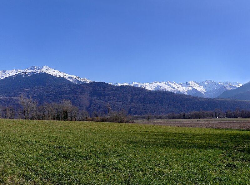 File:Grand Arc et Lauzière enneigés depuis Grésy (février 2023).JPG