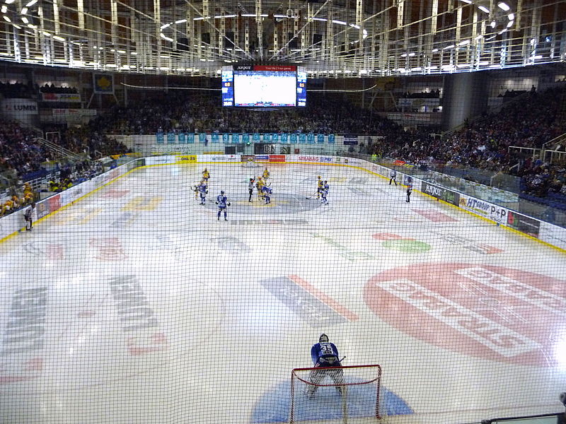 File:HC Kometa Brno v PSG Zlín 2011-11-29 (02).jpg