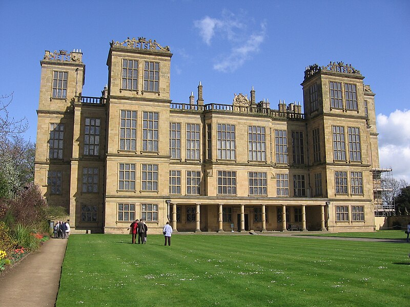 File:Hardwick Hall in Doe Lea - Derbyshire.jpg