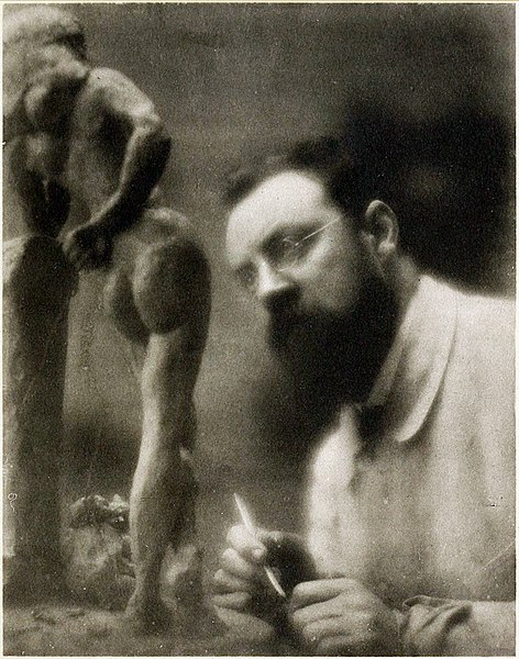 File:Henri Matisse and La Serpentine, fall 1909, Issy-les-Moulineaux, photograph by Edward Steichen..jpg