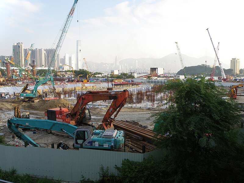 File:Hoi Ying Estate under construction in October 2015.jpg