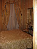 Hotel bed room IMG 3851.JPG