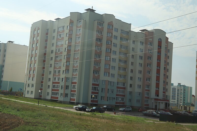 File:Hrodna belarus apartment buildings august 2018 0001.jpg