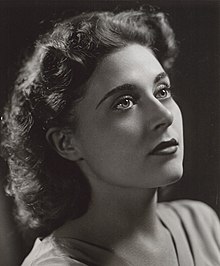 Huguette Oligny 1945.jpg