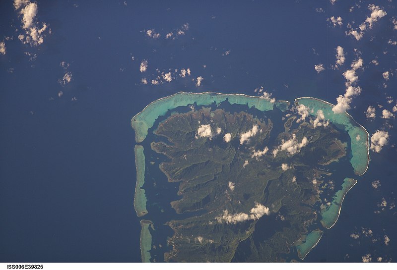 File:ISS006-E-39825 - View of the Society Islands.jpg