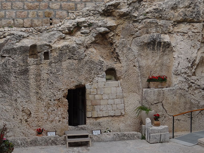 File:In Front of the Garden Tomb.JPG