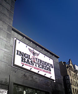 Reklama na kině v Londýně