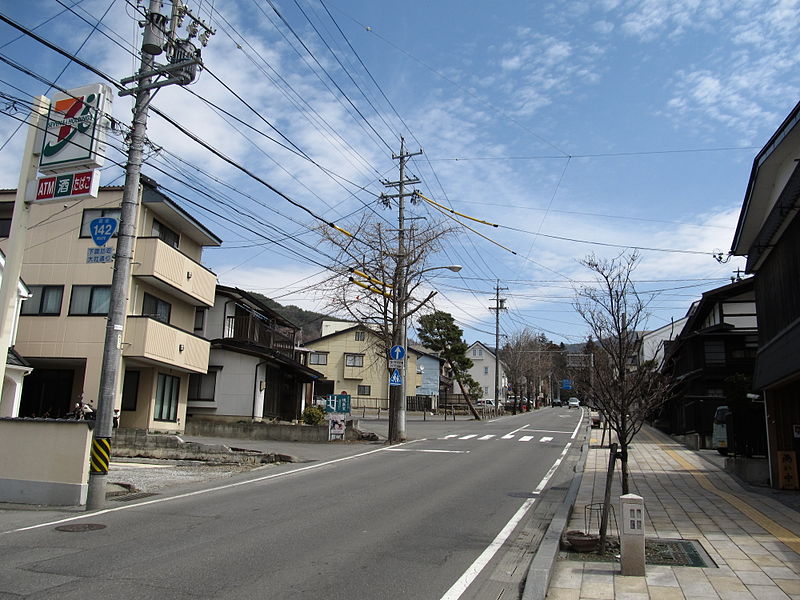 File:Japan National Route 142 near end point at Shimosuwa town.JPG