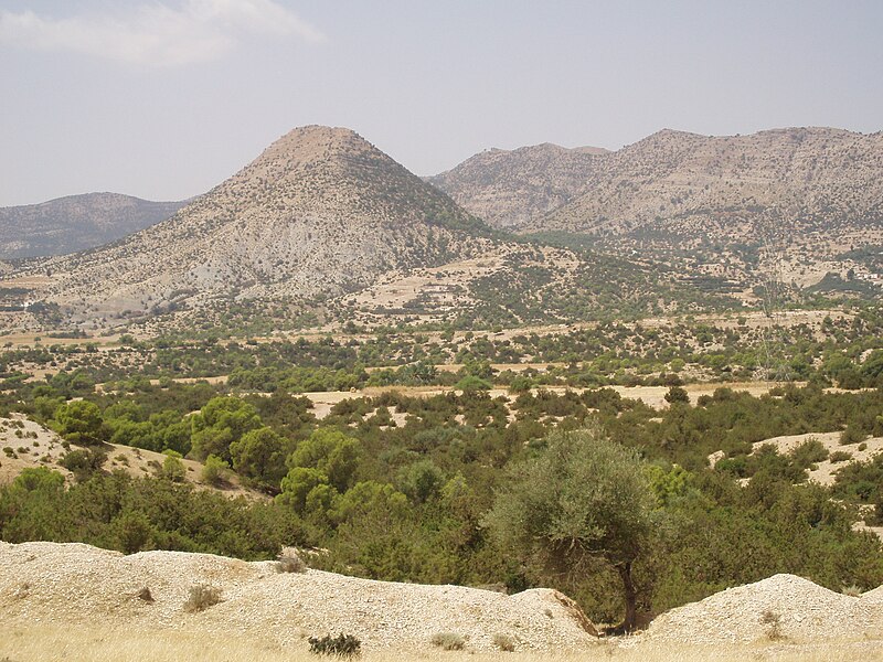 File:Jebel Ousselat.JPG