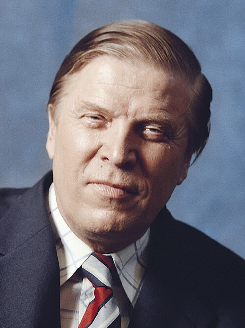 Image: Johannes Virolainen 1975 (cropped)