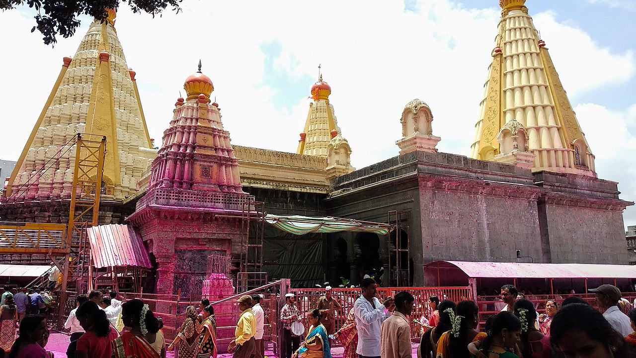 File:Jyotiba-temple-palkhi-view.jpg - Wikimedia Commons