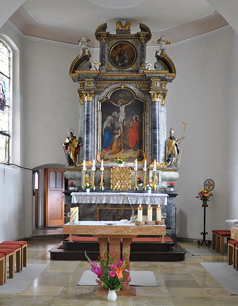 File:Karsee Pfarrkirche Hochaltar.jpg