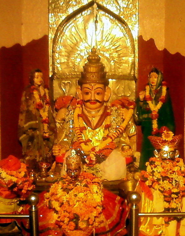 Khandoba with his two chief wives: Mhalsa and Banai.