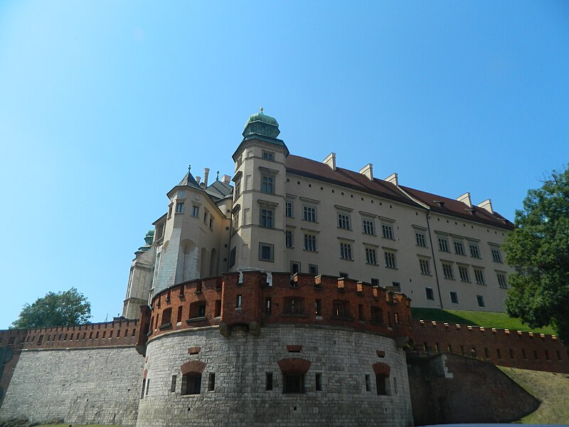 File:KrakówCastle7 (29969677218).jpg