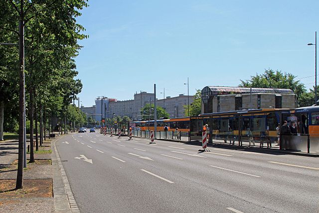Inner City Ring Road with tram stop Wilhelm-Leuschner-Platz (2015)