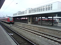 München_Ostbahnhof_-_Bahnsteige,_S-Bahnen_und_Bahnhofsgebäude