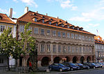 Měšťanský_dům_U_Kundraticů_(Hradčany),_Praha_1,_Pohořelec_24,_Hradčany.JPG