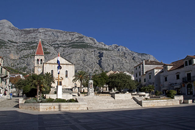 Image: Makarska Town Centre