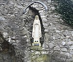 Mariabeeld in Lourdesgrot, Hatertseweg 113, Nijmegen.jpg