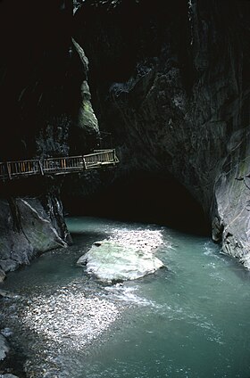 Vue du fond des gorges.