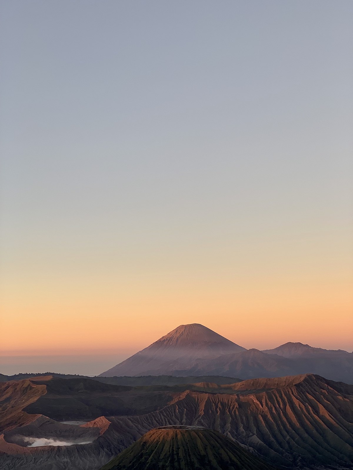 File Matahari Terbit di Gunung Bromo Jawa Timur 