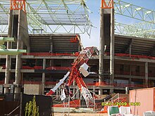 Danys produits al Mbombela Stadium, a prop de Nelspruit (Sud-àfrica) la nit del 4 de gener de 2009, per una tempesta inusual va fer caure una grua sobre altres elements de construcció.