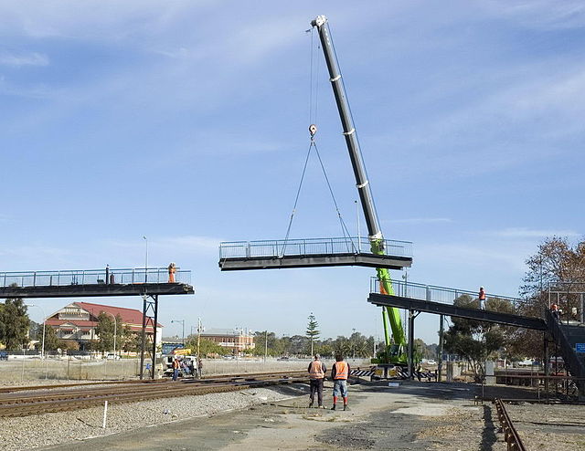 Removal of the old pedestrian footbridge in mid-2006