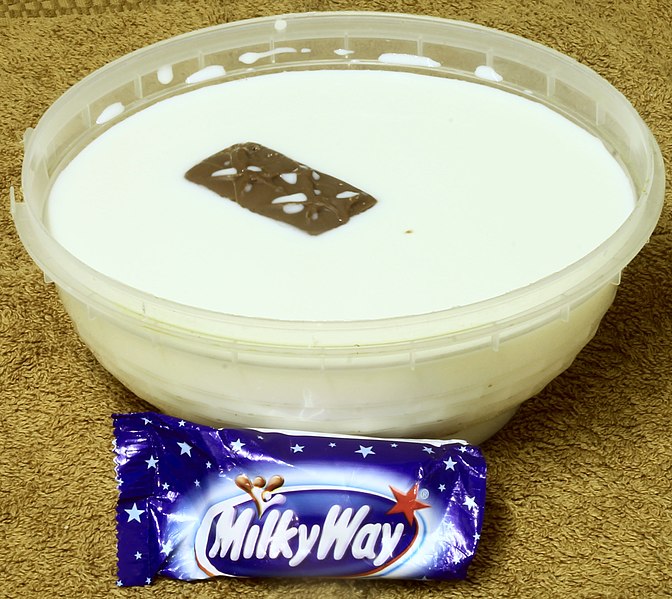 File:Milky Way swimming in Milk 22112011 A.JPG